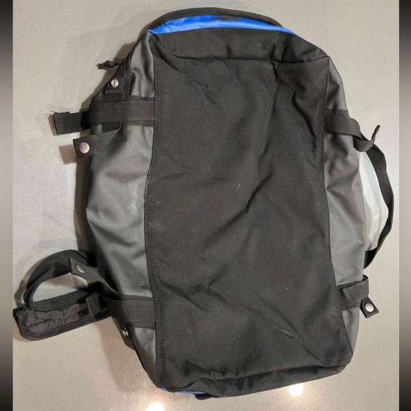 Thule Chasm Duffle Bag (27L) - Picture 4 of 4